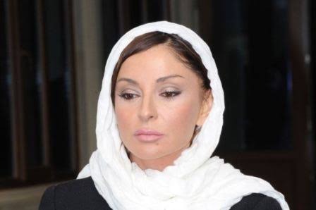 🇦🇿🤝 Azerbaycan’ın First Lady’si Mehriban Aliyeva, Türk Dünyası’nın dostluk elçisi!
Ortak tarihimiz, dilimiz ve manevi değerlerimizle geleceğe el ele yürüyoruz. ✨
enphaber.net/yazarlar/metan…
#TürkDünyası #MehribanAliyeva #DostlukElçisi
<a href="/oc32oc39/">Ömür Çelikdönmez</a> <a href="/1VicePresident/">Mehriban Aliyeva</a> <a href="/Azerbaijan/">Azerbaijan 🇦🇿</a>