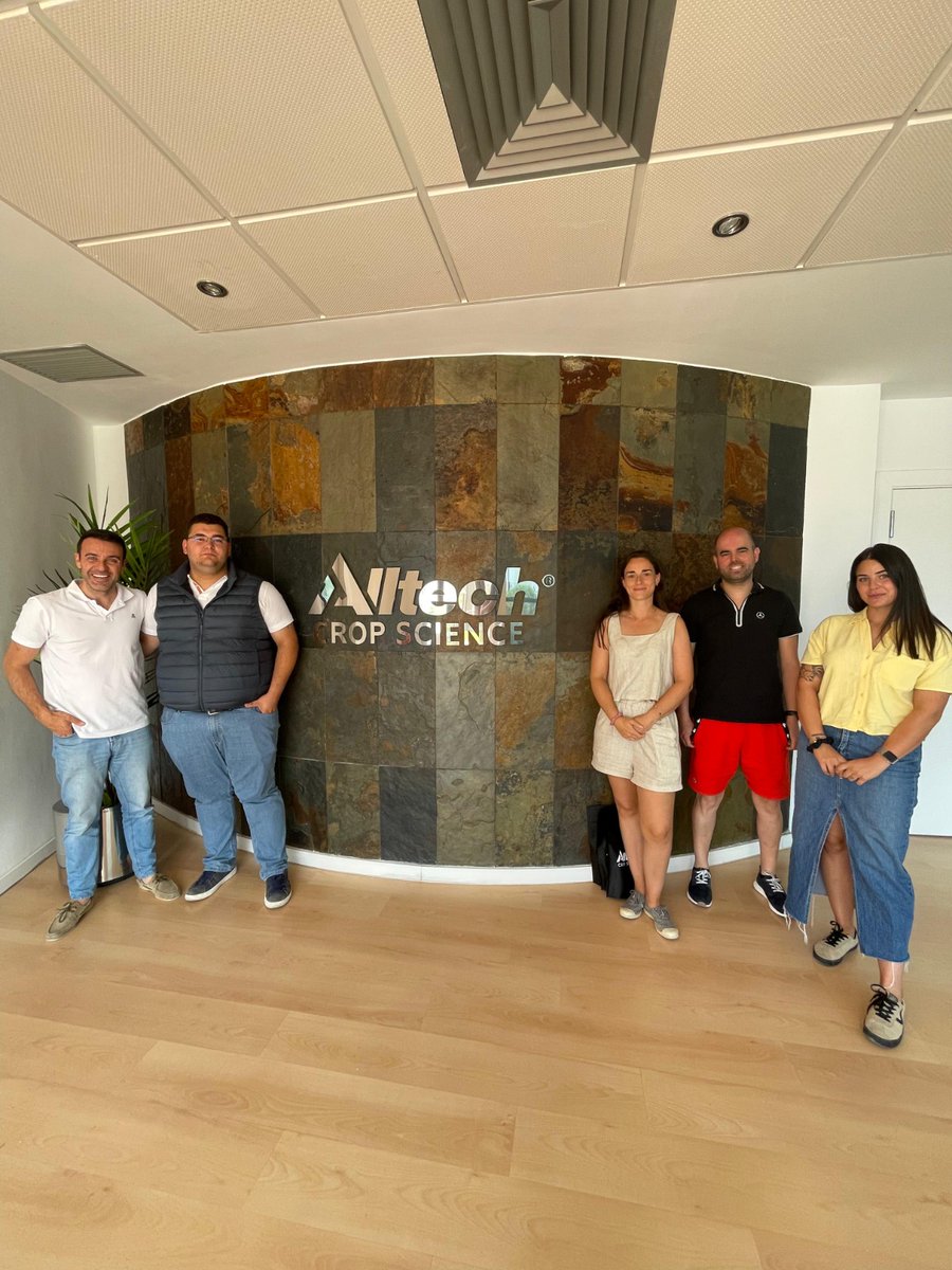 🚜🌱Ayer recibimos en nuestras instalaciones de Alltech Crop Science e <a href="/ideagro/">IDEAGRO</a> a nuestro cliente <a href="/agrobarcenilla/">Agrobarcenilla S.L.</a>, empresa referente con más de 40 años en el sector #agrícola.

¡Muchas gracias por la visita! 👏🏼👏🏼