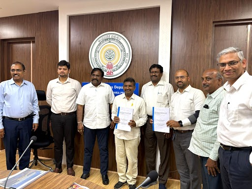 vassar_labs's tweet photo. 🚀Milestone Alert: Vassar Labs signs APWRIMS 2.0 with Govt. of Andhra Pradesh!
Proud to power smarter water governance with data & tech 💧
Phase 2 comes with deeper insights, better planning, stronger resilience.
Every drop counts. 🌱
#APWRIMS #WaterTech #DigitalIndia https://t.co/kNqlx4NERP