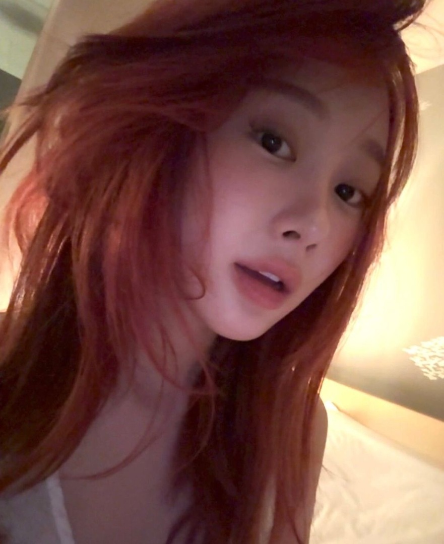 BASE : ON tweet media