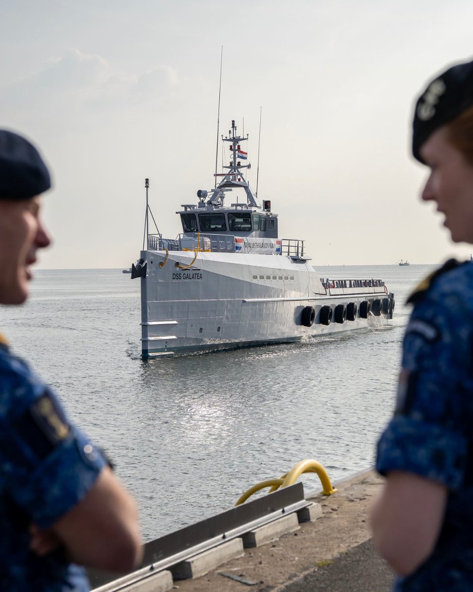 De Koninklijke Marine zet de DSS Galatea in als extra ogen op de Noordzee. Het schip wordt gehuurd van Damen Shipyards en gaat een belangrijke rol vervullen in het beschermen van vitale infrastructuur. Eerste inzet: de NAVO-top 🇳🇱👉 defensie.nl/actueel/nieuws…