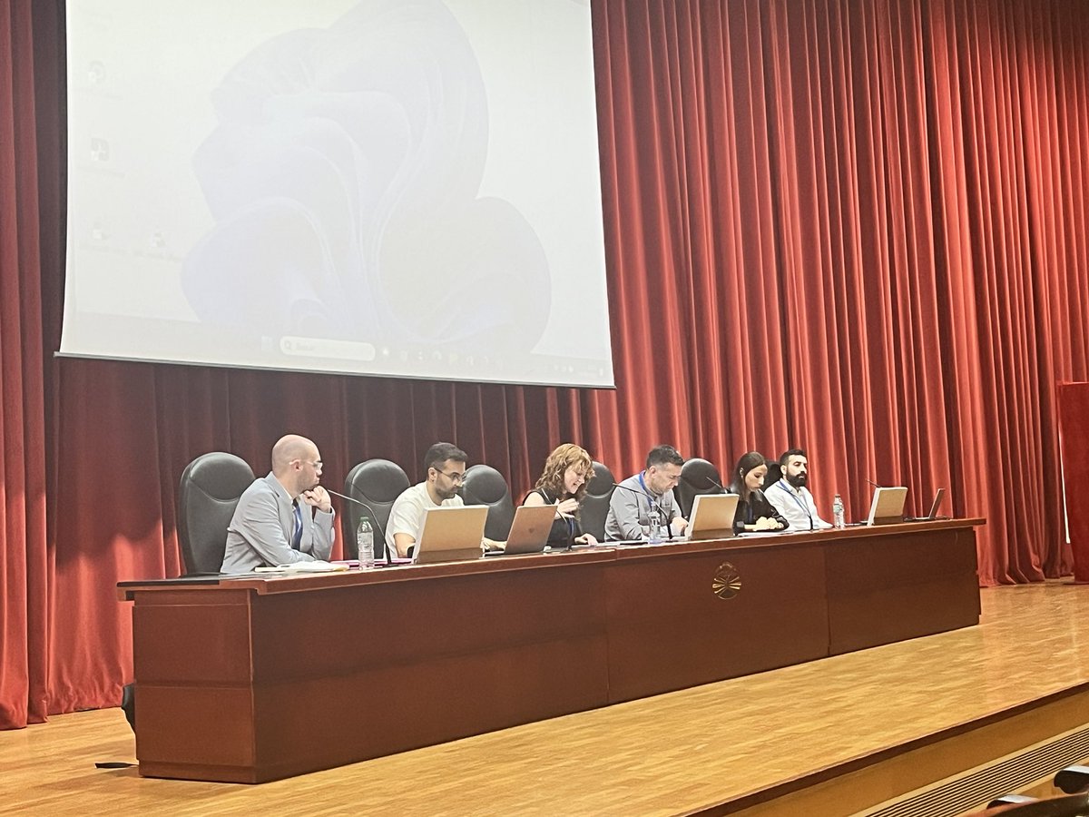 Segunda sesión de Mesas de comunicaciones en el IV Congreso de la <a href="/APDPenal/">Asociación Profesorado Derecho Penal</a> en #UniversidadACoruña