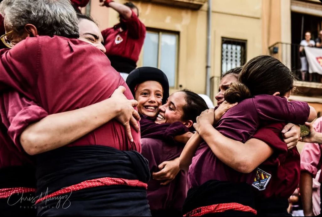 Que siguin anti-Jove de Sitges ho acceptem
Que tinguin ràbia perque els estem guanyant ho acceptem
Que facin un programa on prioritzen la 2a colla de la comarca ho acceptem

El que NO ACCEPTEM és que menteixin:
“Eren un cordó i mig”
“No van celebrar el 4d8”
(…)