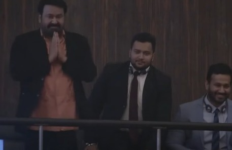 Veteran Indian actor Mohanlal Wishwanathan is currently observing Sri Lanka’s Parliamentary sessions from the Speaker's gallery.
