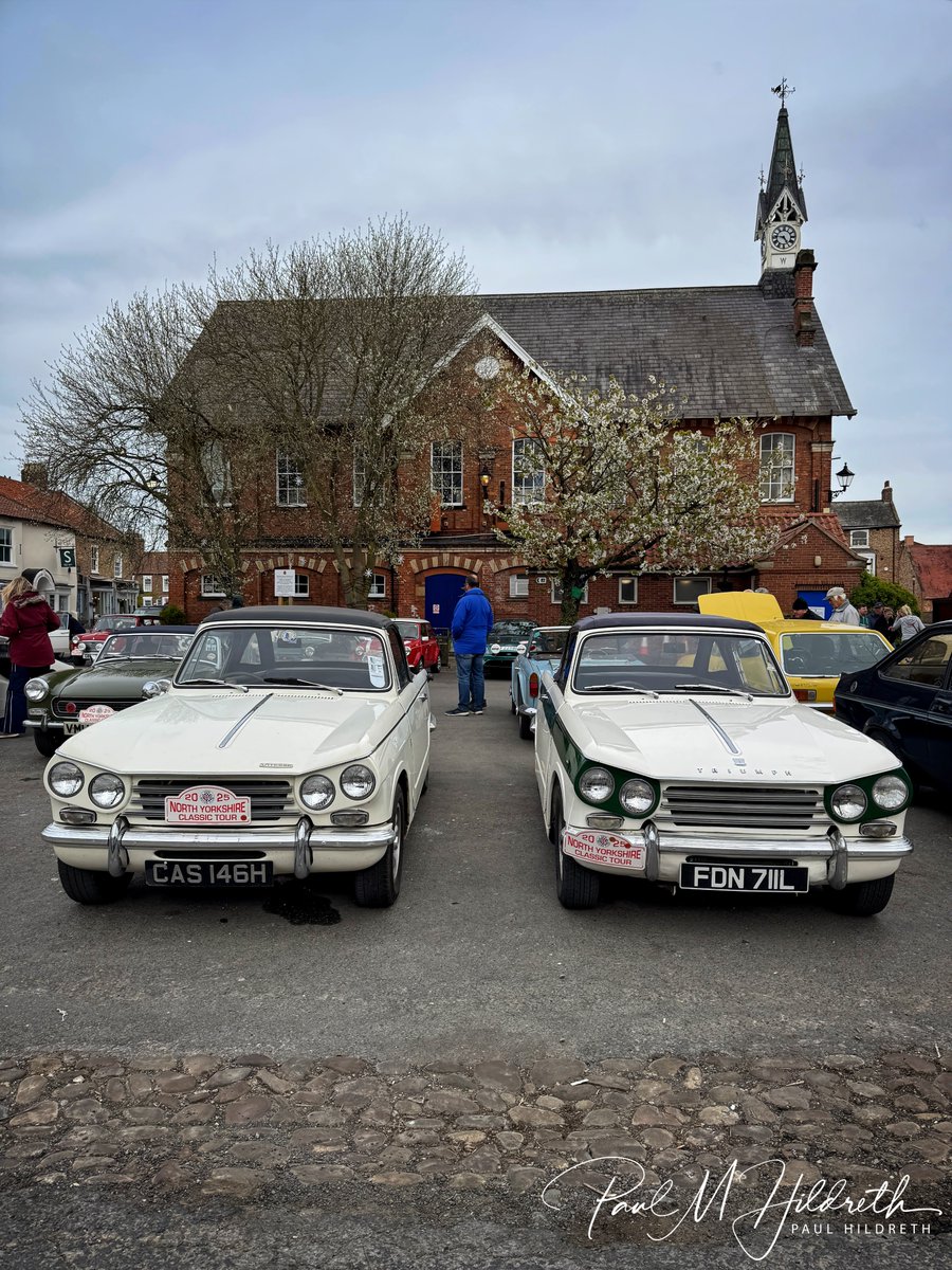 discussing their day ...

Watermark-free, hi-res downloads, prints, gifts &amp; wall art available in the #NorthYorksClassicTour gallery on pmhimages.com

#tssc #Triumph #Vitesse #car #cars #carenthusiast #petrolheads #classiccar #classic #oldtimer #classiccarrally #carshow