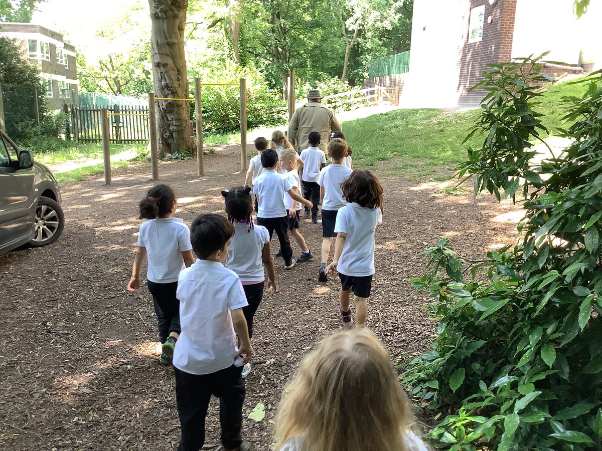Poppy class had an excellent time yesterday exploring the wild life in our pond and woodland area with bushcraft John.