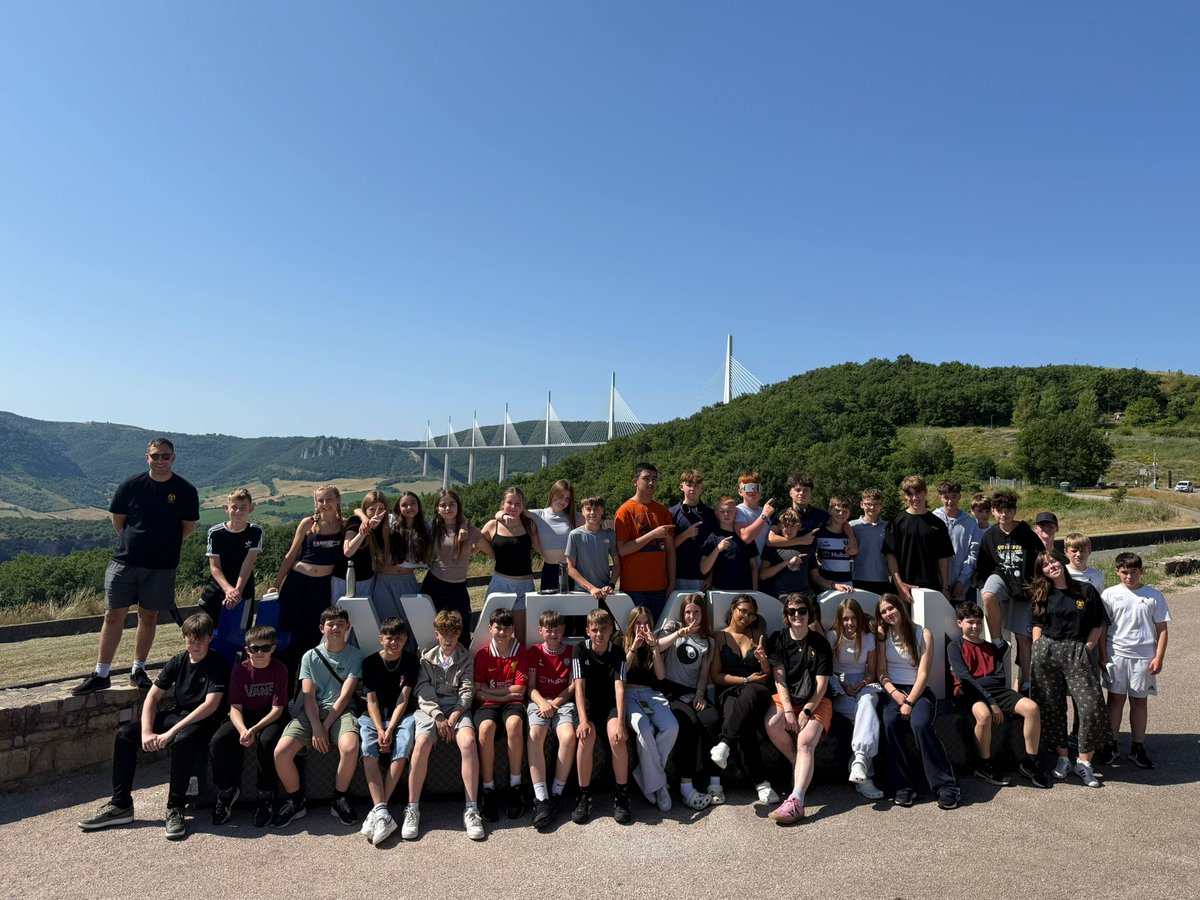 Clevedon Languages tweet media