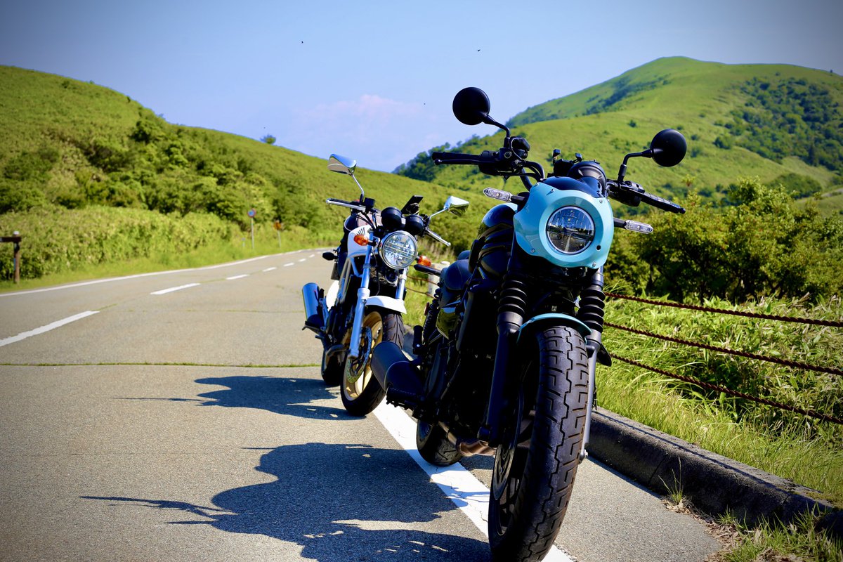 apatti_cross's tweet photo. 西伊豆スカイラインに行ってきました！！
4年ぶりに行ったけどやっぱ最高の道だ
西湘バイパスから箱根ターンパイクを通って西伊豆ルートは気持ち良すぎました🥴
#西伊豆スカイライン
#VTR250 
#バイク好きと繋がりたい 
#バイクフォト https://t.co/4gdahEY3L2