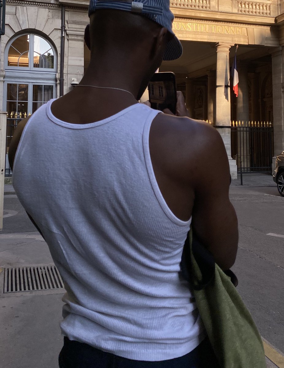CDauberton's tweet photo. Paris 💫 https://t.co/5Kv5Jma6Lw