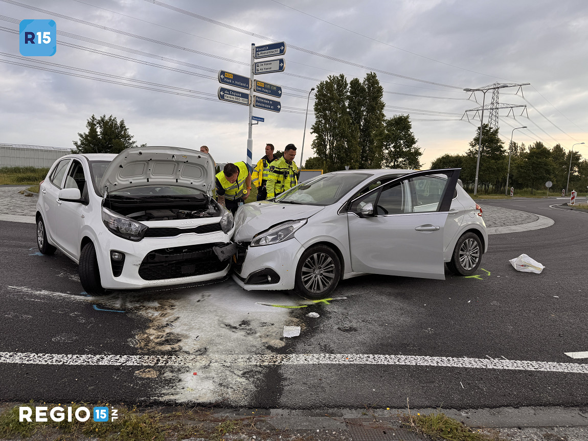 Twee gewonden bij ongeval op de N223 in Maasdijk