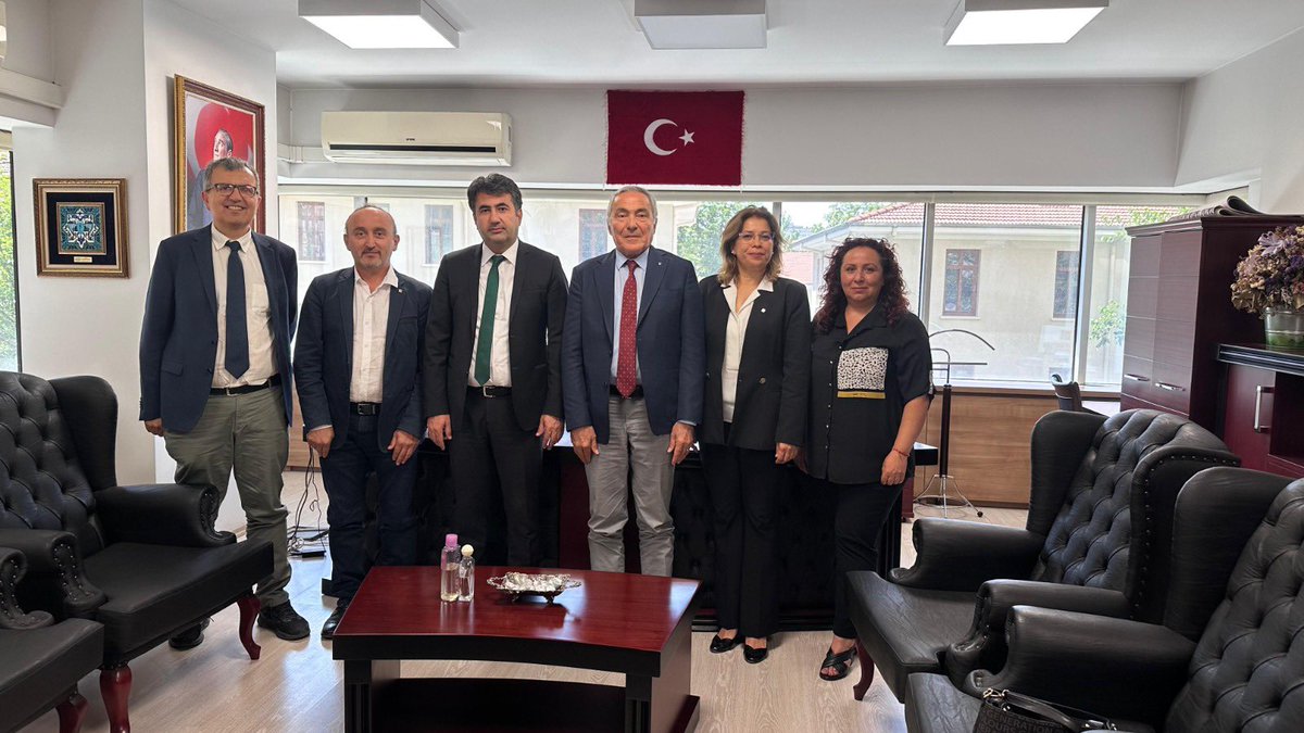 🔶🔸Odamızdan Bilirkişilik Daire Başkanına Ziyaret

TMMOB İnşaat Mühendisleri Odası, Adalet Bakanlığı Hukuk İşleri Genel Müdürlüğü Bilirkişilik Daire Başkanı Abdülkadir KUTLUK’u 18 Haziran 2025 tarihinde makamında ziyaret etti. 👇

imo.org.tr/TR,210770/odam…