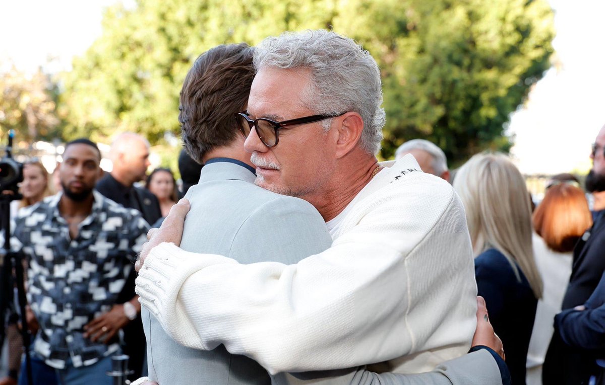 Countdown Updates 🕚 tweet media