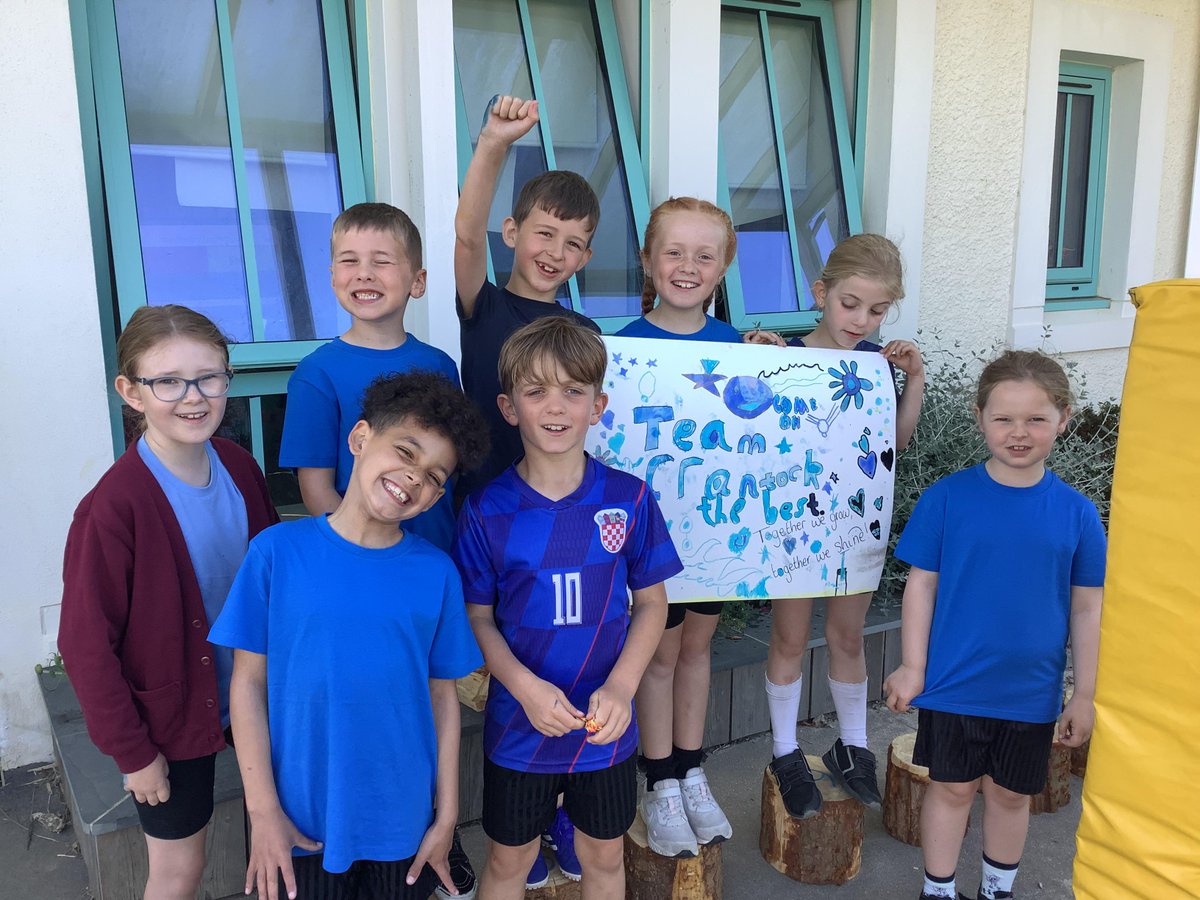 Curie class ready for their KS1 Sports Day!☀️🏅