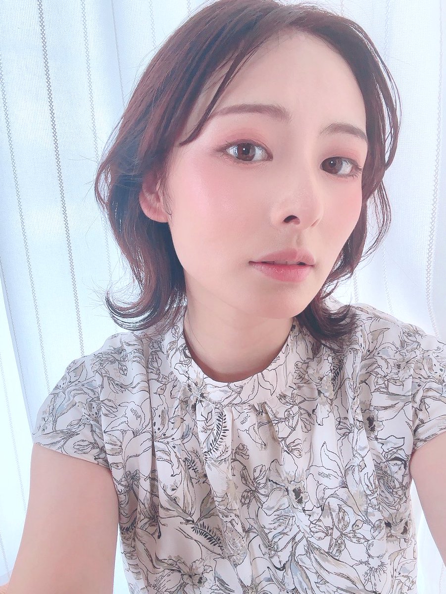 ちょっとかわいい系の服の方が
似合うかなぁってなって着替えた！