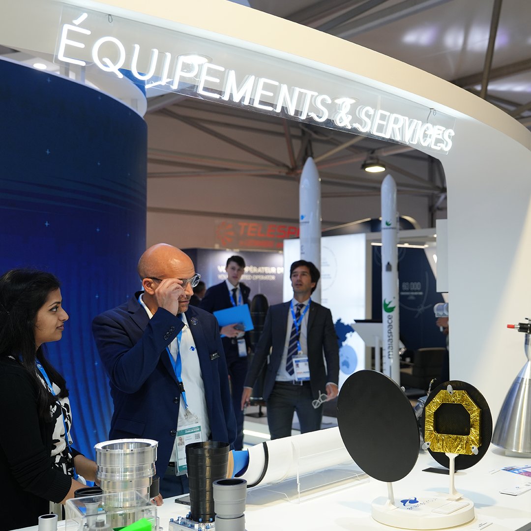 ArianeGroup's tweet photo. Each day at #PAS2025 confirms it: ArianeGroup is where cooperation, innovation and European sovereignty meet in action.
Our team of passionate #RocketMakers look forward to exchanging with you throughout the day. Come and meet them!
#WorkInSpace #SpaceIndustry #DefenceIndustry https://t.co/5955b2XirV