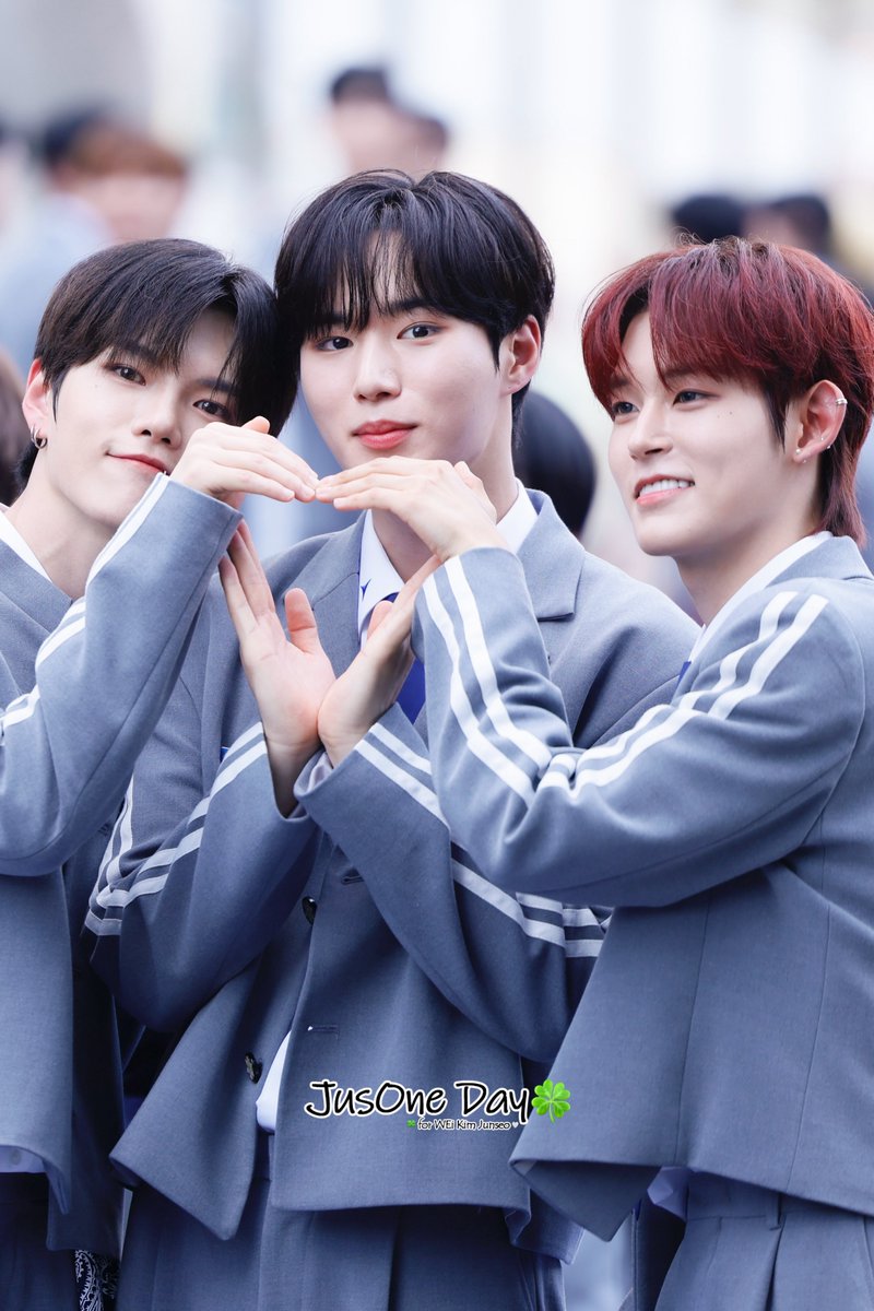 JusOneDay1120's tweet image. 250614 BOYS II PLANET OPEN STAGE
#κΉμ€μ #KIMJUNSEO
#μ‘°κ³ν #JOGYEHYEON #μμ #SEOWON
#μμμ΄ #WEi #λ² λ¦¬λ² λ¦¬ #VERIVERY #BOYS2PLANET #보μ΄μ¦2νλλ
#μ€λλ_μ€μλ₯Ό_κΌ_μμν΄