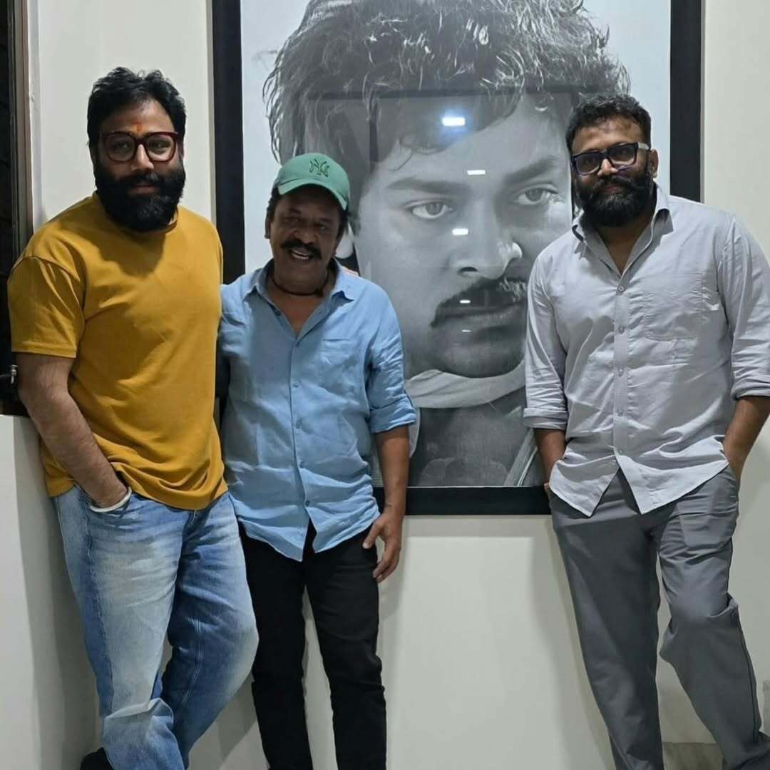 #UpendraLimaye met director #SandeepReddyVanga at his Hyderabad office. Speculations arise that he’s joining the cast of #Spirit.
#Prabhas #tollywood #cinemaupdate #Vanga