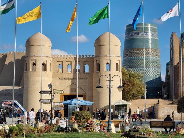 ¡NUEVO POST!🥳 Qué ver en Khiva, la joya amurallada de Uzbekistán 🇺🇿 Monumentos, restaurantes, miradores y castillos 👉mochilaexpres.com/que-ver-en-khi…
