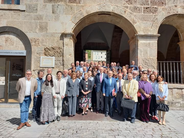 Filosofía y Letras (@fylunav) on Twitter photo Celebrado en San Millán de la Cogolla (La Rioja) el Congreso Internacional «Astro, exhalación, prodigio: el gran teatro de Calderón». Entre otras instituciones, ha contado con la colaboración del <a href="/griso_unav/">Grupo de Investigación Siglo de Oro (GRISO), #UNAV</a>.
grisounav.wordpress.com/2025/06/02/cel… Celebrado en San Millán de la Cogolla (La Rioja) el Congreso Internacional «Astro, exhalación, prodigio: el gran teatro de Calderón». Entre otras instituciones, ha contado con la colaboración del <a href="/griso_unav/">Grupo de Investigación Siglo de Oro (GRISO), #UNAV</a>.
grisounav.wordpress.com/2025/06/02/cel…