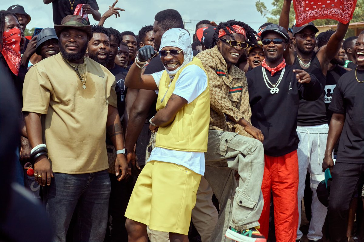 Let me remind you again we all have different name and come from different homes same way our dreams are different 
If you time is near go get it ,mine will hit me soon 🙃🙅