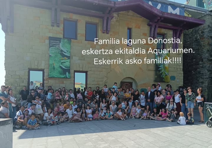 Donostia Euskaraz (@euskaraz) on Twitter photo 👨👩👧👦Familia laguna. Familia etorri berriak eta adin bereko seme-alabak dituzten bertako familiak harremanetan jartzen ditu egitasmoak
🤲Udalak lagunduta, Donostiako zortzi ikastetxek hartu dute parte 2024-2025 ikasturtean
#Donostia #harrera #familia
<a href="/OEskolara/">Ongi Etorri Eskolara</a> <a href="/DonostiakoUdala/">Donostiako Udala</a> 👨👩👧👦Familia laguna. Familia etorri berriak eta adin bereko seme-alabak dituzten bertako familiak harremanetan jartzen ditu egitasmoak
🤲Udalak lagunduta, Donostiako zortzi ikastetxek hartu dute parte 2024-2025 ikasturtean
#Donostia #harrera #familia
<a href="/OEskolara/">Ongi Etorri Eskolara</a> <a href="/DonostiakoUdala/">Donostiako Udala</a>
