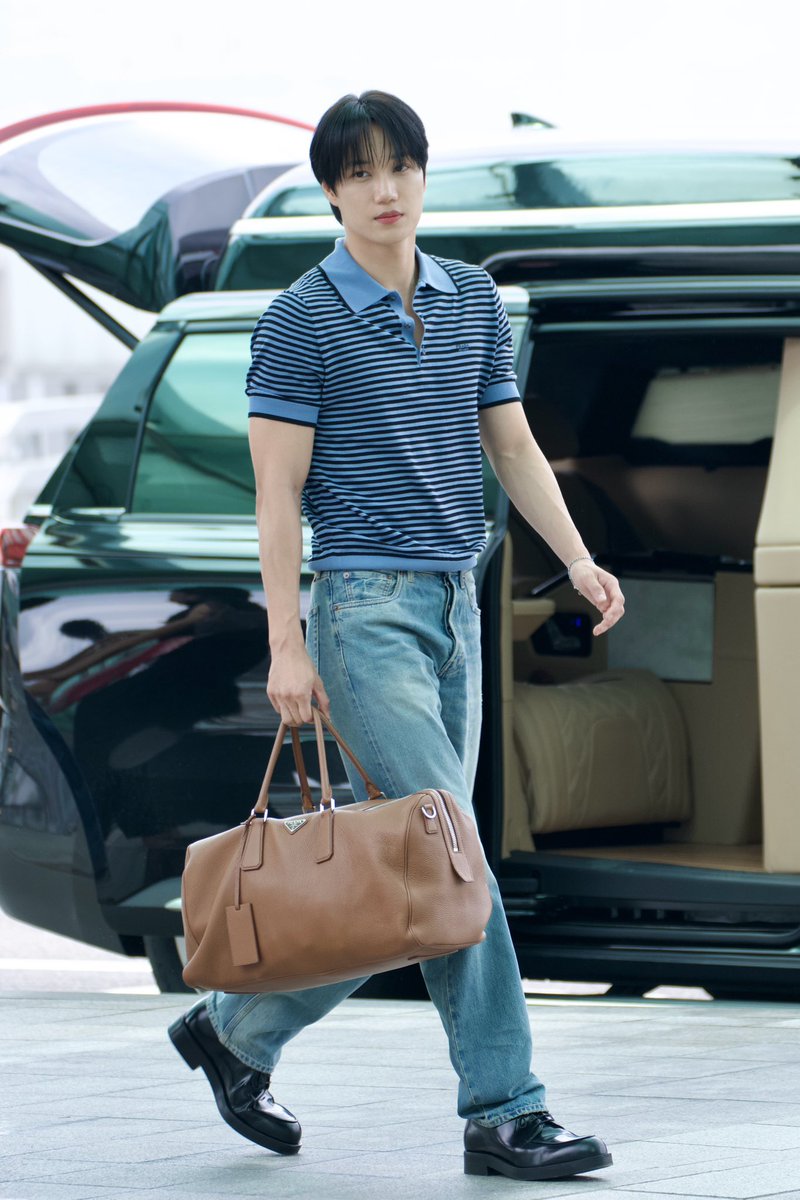 ลุค"ไค"(จงอิน) กับแบรนด์PRADA ลุคนี้หล่อลูกคุณมากกกกก

#KAI #카이