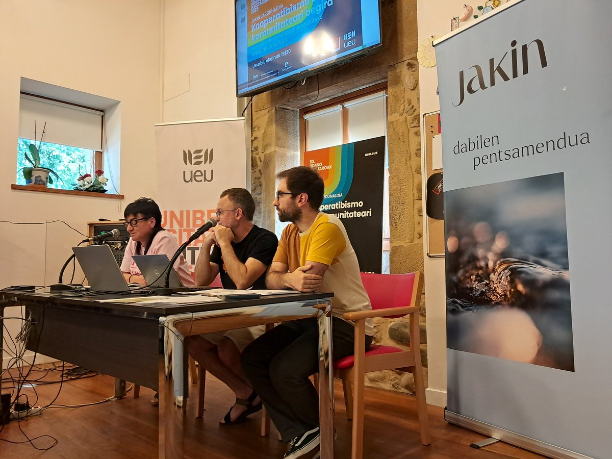 #UI53

XI. Jakin Jardunaldiari ekin berri diogu, Usurbilen:

"Kooperatibismo bat komunitateari begira: lurraldeetako beharrei erantzuteko ereduak zabaltzen"

<a href="/berria/">Berria.eus</a> zuzenean emititzen ari da lotura honetan:

youtube.com/live/9dDECLxUV…