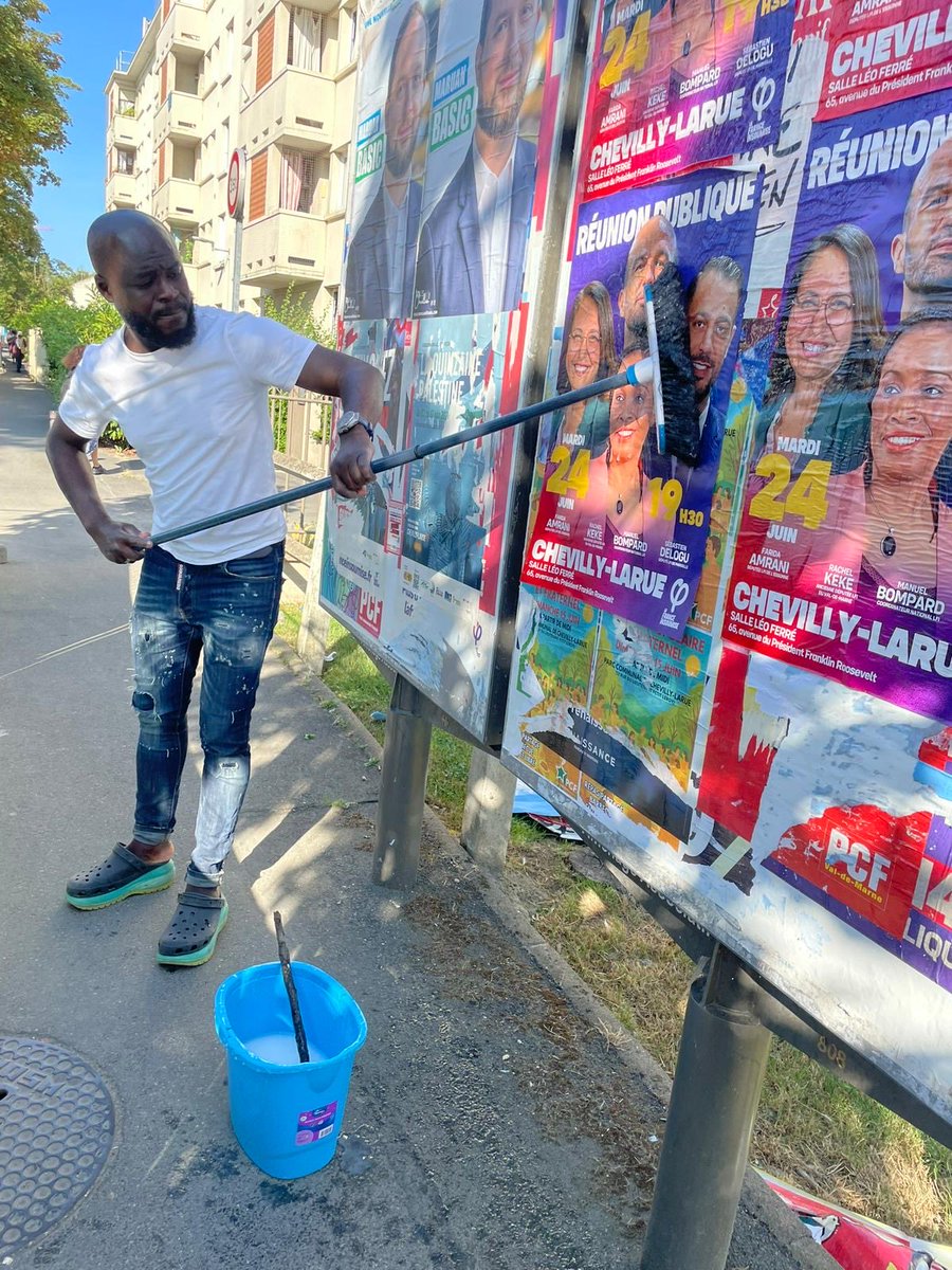 KekeRachel's tweet image. Collage aujourd’hui à chevilly Larue venez nombreuses et nombreux le 24 juin à 19h30 au 65,avenue du président Franklin Roosevelt merci à toi Monday la lutte continue
