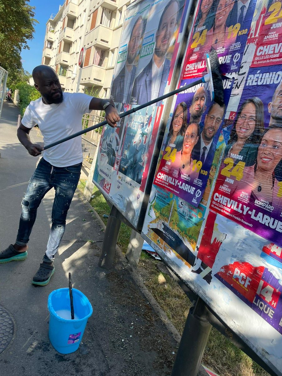 KekeRachel's tweet image. Collage aujourd’hui à chevilly Larue venez nombreuses et nombreux le 24 juin à 19h30 au 65,avenue du président Franklin Roosevelt merci à toi Monday la lutte continue