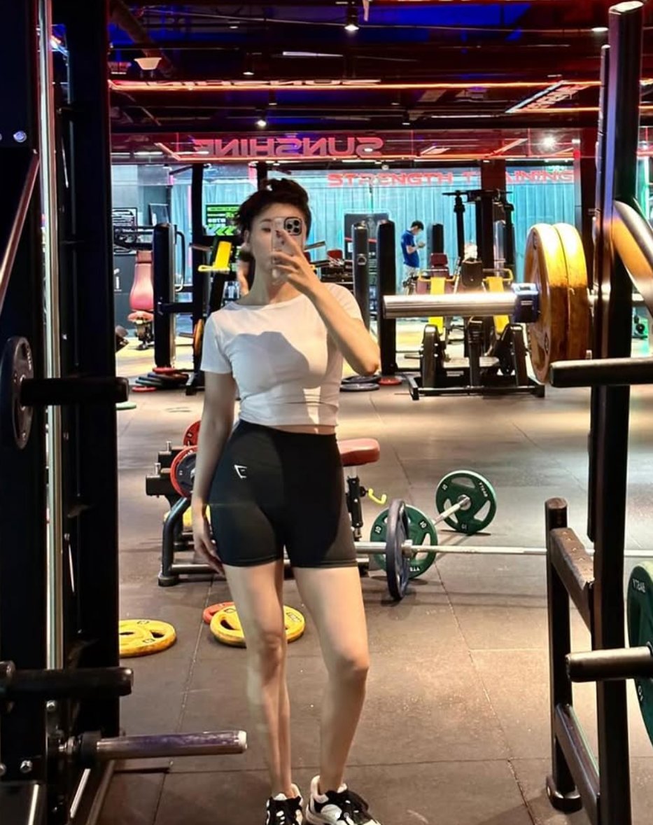 DYesee1's tweet photo. 從前沒有發現做愛打砲這麼耗費體力🤣
還是要多健身  女上搖的時候經常累到力竭

男生也要多運動哦
剛才約了個弟弟🏃‍♀️
結果他用力做了10多分鐘就說有事先走了
把我一個人扔在旅館裡...

軟體上追問了很久才說因為體力不行了
幹你X ！！
沒辦法衹能再約個大叔吧
（果然現在的弟弟都不行 太弱啦😤） https://t.co/vJQXh5gVqG