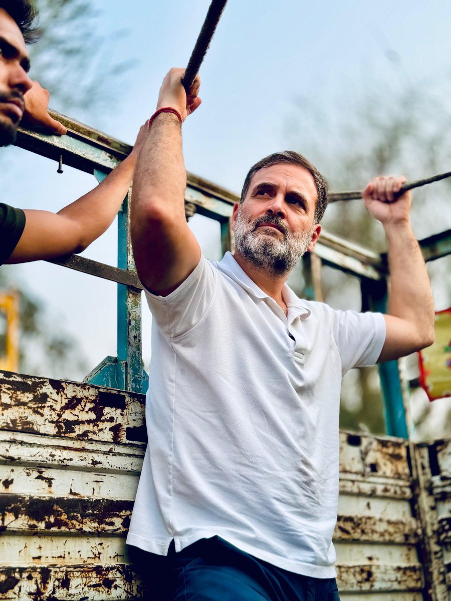 नेता विपक्ष राहुल गांधी को जन्मदिन की बहुत-बहुत शुभकामनाएं... ईश्वर आपको हमेशा स्वस्थ और खुश रखें....
 #HappyBirthdayRaGa
