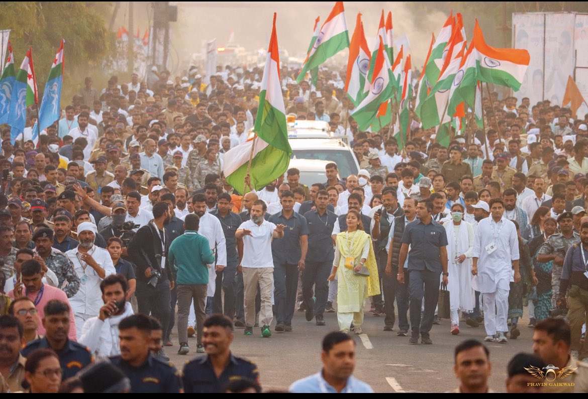 ImPranitiShinde's tweet photo. Wishing Shri. @RahulGandhi Ji a very Happy Birthday! A leader, an inspiration, a voice of hope! 💐🎂 https://t.co/J1LTMEDJim
