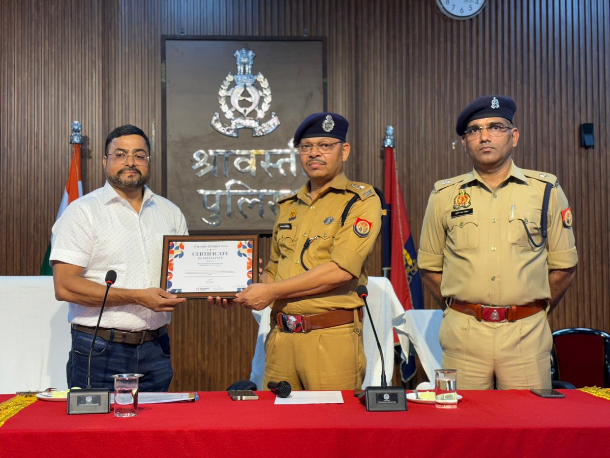 shravastipolice's tweet photo. जनपद श्रावस्ती के लिए गर्व का क्षण!
पुलिस अधीक्षक श्री घनश्याम चौरसिया को लंदन स्थित Polaris Leadership Summit 2025 में Silver Polaris Award से सम्मानित किया गया।

AI आधारित Deepfake Detection Campaign को अंतरराष्ट्रीय पहचान!
 #AIforGood https://t.co/zBphsZdkxw