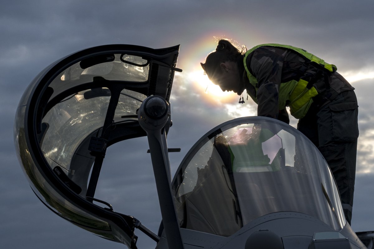 NATO_AIRCOM's tweet image. Allies 🇫🇮🇫🇷🇬🇧🇺🇸 exercise Agile Combat Employment (ACE) concepts during #AtlanticTrident25 in 🇫🇮
ACE is a force multiplier for NATO, designed to increase resiliency while generating combat power from home & geographically dispersed locations
Read more: ac.nato.int/archive/2025-2…