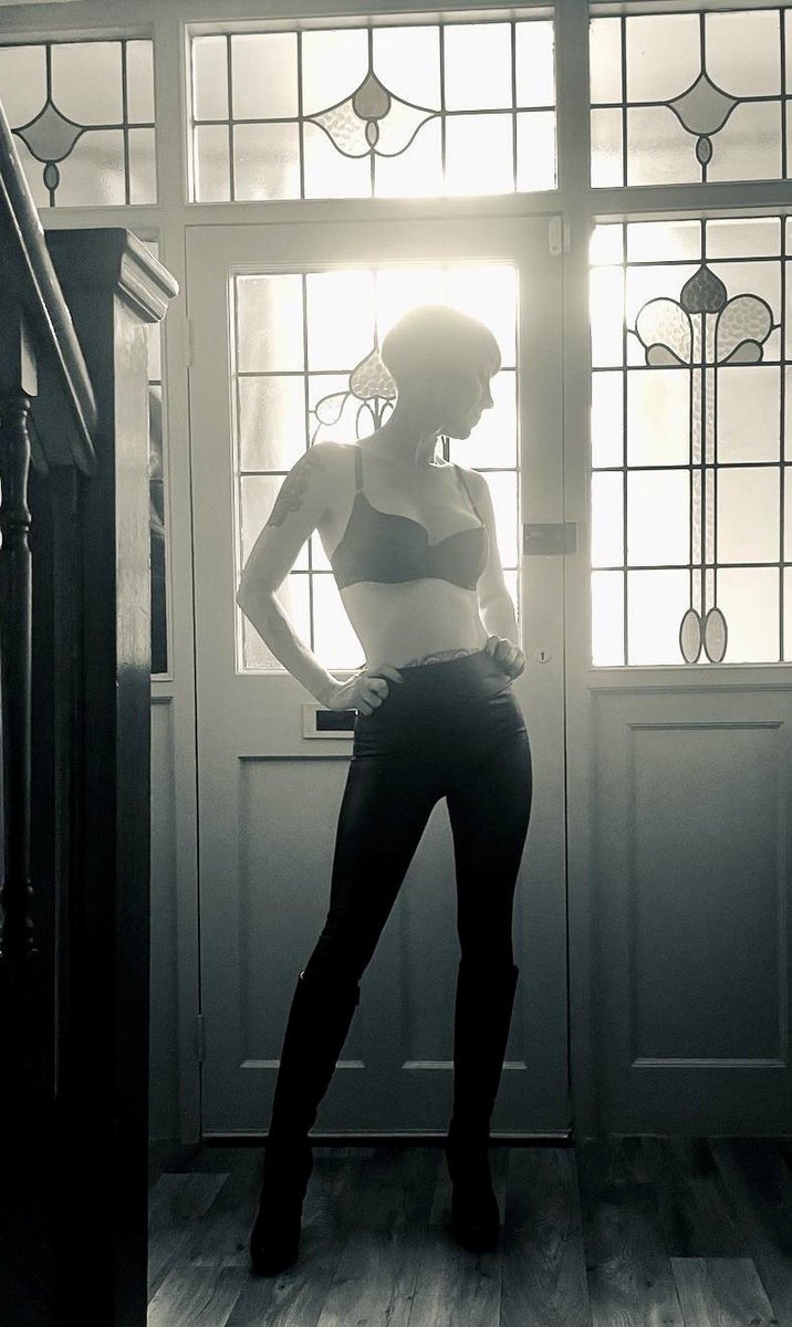 dominalizapromo's tweet photo. It’s going to be another hot day…😉 https://t.co/yAgyeEixpw