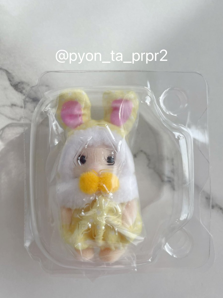 pyon_ta_prpr2's tweet photo. 【交換】シルバニアファミリー くじ 赤ちゃんカラフルウサギコスチューム

譲:黄色 ( マーガレットウサギ ルチアナ )

求:ピンク ＞ 緑、紫
( フローラウサギ シエル / わたウサギ チャーリー / ブラウンウサギ バークリー )

郵送のみで探しています
条件の合う方がいればお気軽にお声がけください。 https://t.co/yljqoWJjzV
