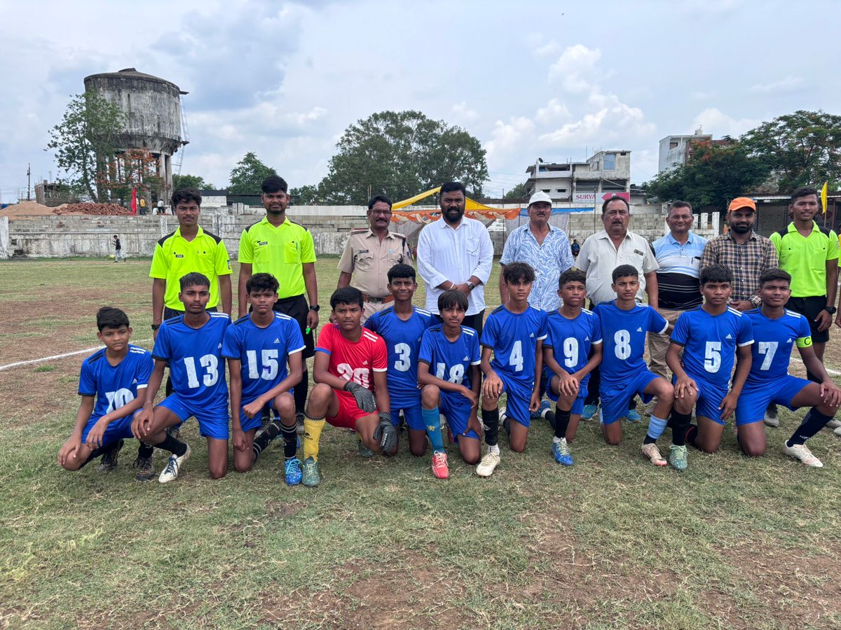 MPFAJABALPUR's tweet photo. M.P. Junior Boys Inter District Football Tournament Group A 2025-26 started in Mandla from 15th June 2025. On Every day two match are getting held with top teams from each sub group reaching the semi-finals. Total 8 are participating in this Tournament held at Mandla. https://t.co/TxvFtIV2Aw