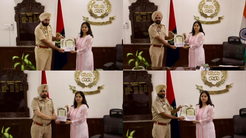 BathindaPolice's tweet photo. Honouring Excellence in Duty
For their outstanding performance and unwavering dedication, SSP Bathinda felicitated police personnel with DGP Commendation Discs, Class-1 Certificates, Rank, and cash rewards. #commendationdisc #ExcellenceInService #ProudToServe https://t.co/sCt4LaMzSm