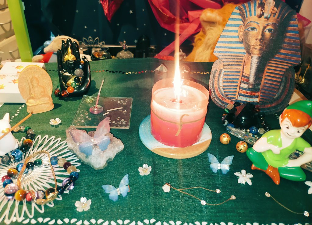 NAOE_one's tweet photo. 久しぶりに、部屋&amp; 心の浄化をしましたぁ〜😌💎✨
#瞑想 #meditation #浄化 #キャンドル
「2025.6.13🕯️💖」 https://t.co/IXLDQoGFfG
