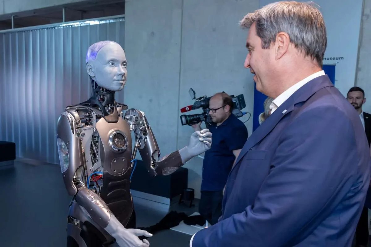 ciowomenmag's tweet image. The Most Advanced Robots Changing the World Today

From operating rooms to outer space, robots are no longer confined to science fiction.

Read more : ciowomenmagazine.com/most-advanced-…

#AdvancedRobotics #AIRevolution #FutureOfWork