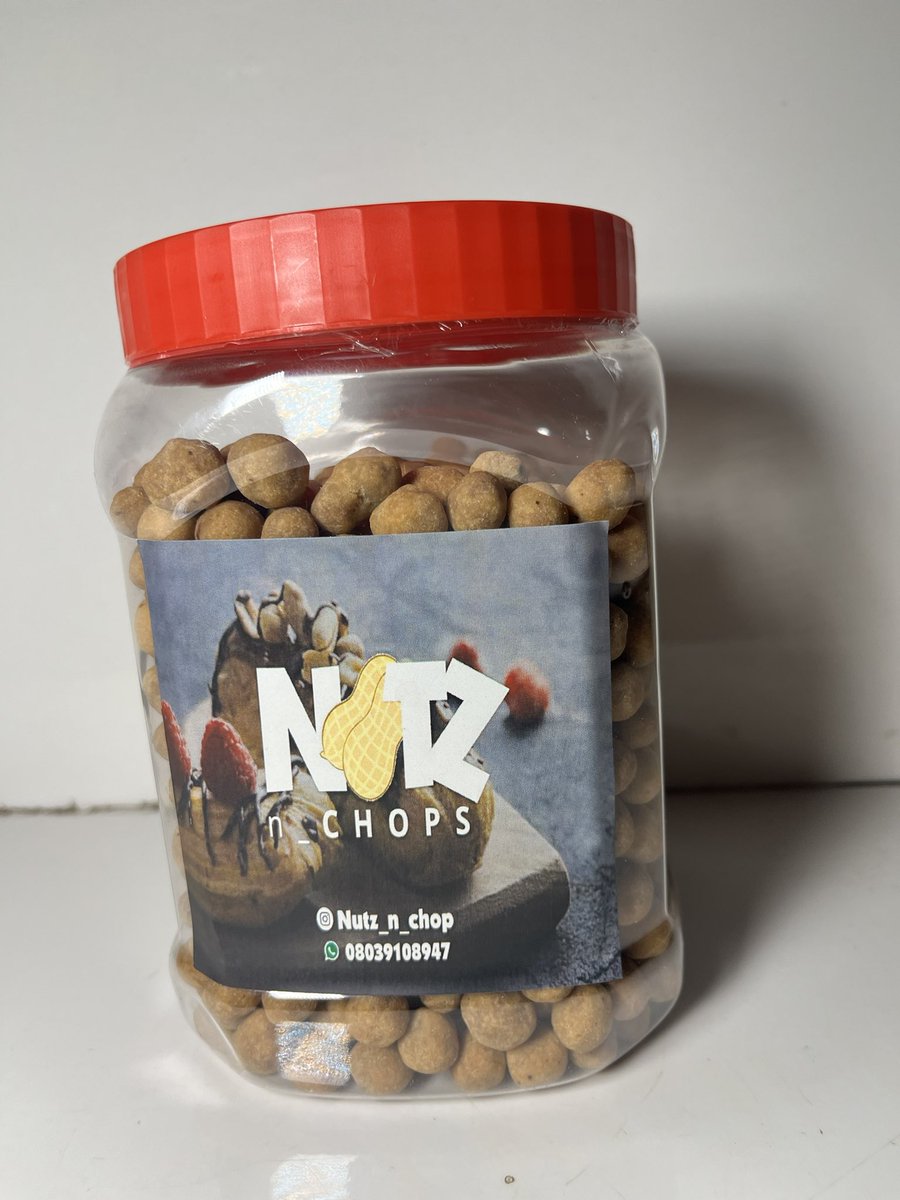 nutz_n_chops's tweet image. Day 4 of showing up🥳🥳
Today we are preaching the gospel of freshly mad fruit juices from @DTboxess and peanuts from Nutz&chops 😃😃
We have flavored peanuts for sale from the pouches, to the jars😄😄 prices from 2000 upwards.
Call/whatsapp-08039108947
Abule Egba,Lagos