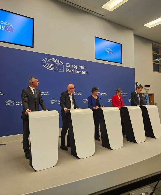 Happening NOW: media launch in #Strasbourg of independent expert legal report, commissioned by myself and four fellow MEPs on possible EU liability for #Israel war crimes in #Palestine #Gaza