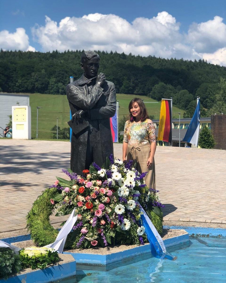 OBueno's tweet photo. As the nation commemorates the 164th birth anniv of Dr.Jose Rizal, Sen Loren  Legarda called on every Filipino to draw from the nat'l hero’s life and legacy as a model of moral courage, deep social consciousness, and enduring compassion for the Filipino people @dwiz882 https://t.co/awUd1ntaUy