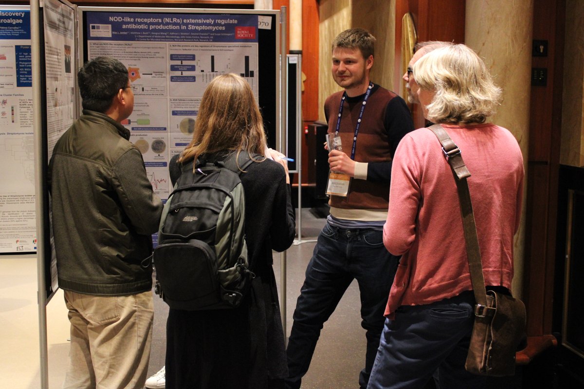 isba2025's tweet photo. Day 3 of #ISBA2025 was packed with more great talks and students had the chance to connect with the mentors in the organized lunch session! We finished the day with the second poster session - the best posters will be awarded on the last day of the Symposium, so stay tuned! https://t.co/OMo8Bu2Fs4