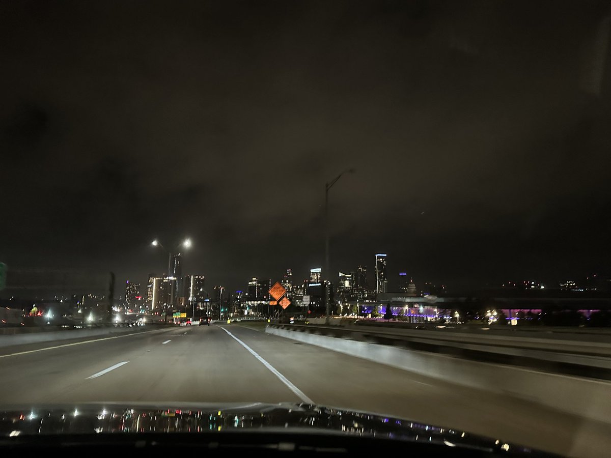 bhittycs's tweet image. Forgot to tell X I made it to Austin , here’s some pics