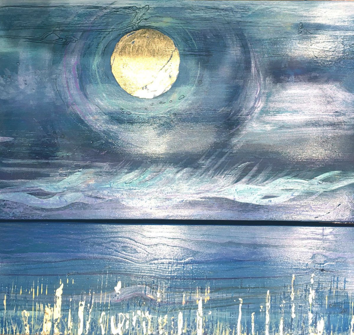RuthMcDonald1's tweet photo. Calm Dawn a painting on wood with added gold leaf tranquil waters smooth sea a Summer scene 
#calm #thursdayvibes #art #painting #woodenpanelart #sunshine #summersun #seascape  #landscape #shoreline #Whitstable #coastalart #artwork #paint #highsummer #summer #June2025  #seashore https://t.co/ET9KUKTE7m