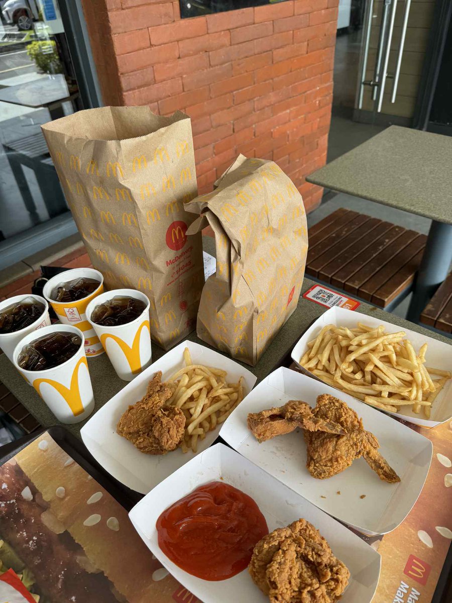enoollaa77's tweet photo. READY
Voucher Mcd Cuma Bayar 2.000

Dapet : 1 Ayam Crispy ( Bisa Pilih Bagian ) + Coca Cola + French Fries

Per Voucher 12k Aja.  Jadi Total Bayar 14k ( 12k voc + 2k di Mcd )  Bisa Dine in / Takeaway.  Wajib Ditukar di Outlet ( Gabisa Delivery )  #zonajajan  #zonauang️ https://t.co/yutrJ4mj30