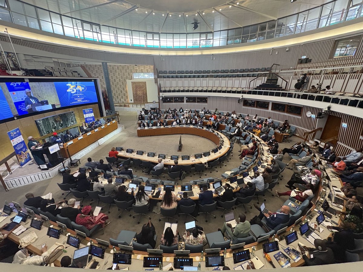 acdi_africa's tweet photo. The DIWA team joined #AfrEA25 at @UN_ECA in #AddisAbaba to reflect on 25 years of evaluation impact in Africa.
Big takeaway: advancing the African School of Evaluation with @tweet_afrea President Miché Ouédraogo.
#Evaluation
#AfricaDevelopment
#EvidenceMatters
#DIWA https://t.co/EXugAMzIhe