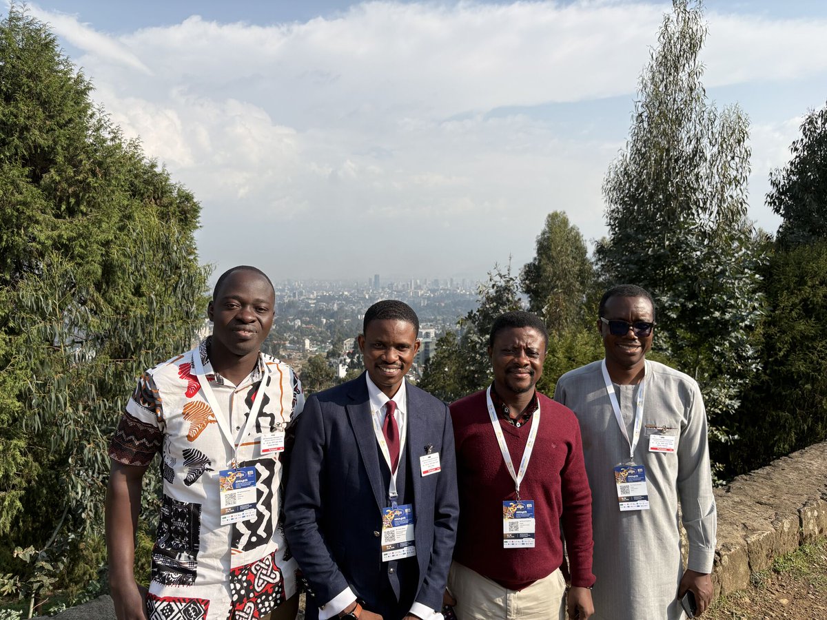 acdi_africa's tweet photo. The DIWA team joined #AfrEA25 at @UN_ECA in #AddisAbaba to reflect on 25 years of evaluation impact in Africa.
Big takeaway: advancing the African School of Evaluation with @tweet_afrea President Miché Ouédraogo.
#Evaluation
#AfricaDevelopment
#EvidenceMatters
#DIWA https://t.co/EXugAMzIhe