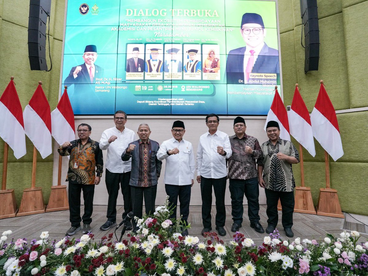 Bersama memutus rantai kemiskinan

Mengentaskan kemiskinan wajib dilakukan lewat sistem yang di dalamnya melibatkan lembaga Pendidikan dan pesantren. Hal ini saya tegaskan dalam dialog di @uinwalisongosemarang pada Kamis (19/6) pagi tadi.

Kita harus tinggalkan model pendidikan